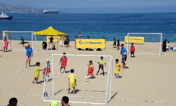 Imagen de la noticia Inauguran Playa del deporte 2026 con inéditos talleres y actividades familiares gratuitas
