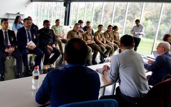 Imagen de la noticia Municipio de Viña del Mar capacita a inspectores y policías sobre ordenanza que combate el comercio ambulante ilegal