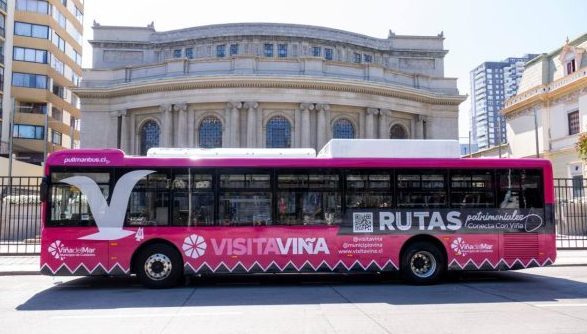 Imagen de la noticia MÁS DE 10 MIL PERSONAS HAN VIAJADO EN BUS ELÉCTRICO MUNICIPAL “VISITA VIÑA” PARA CONOCER LA CIUDAD