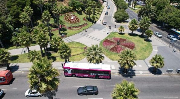 Imagen de la noticia MÁS DE 10 MIL PERSONAS HAN VIAJADO EN BUS ELÉCTRICO MUNICIPAL “VISITA VIÑA” PARA CONOCER LA CIUDAD