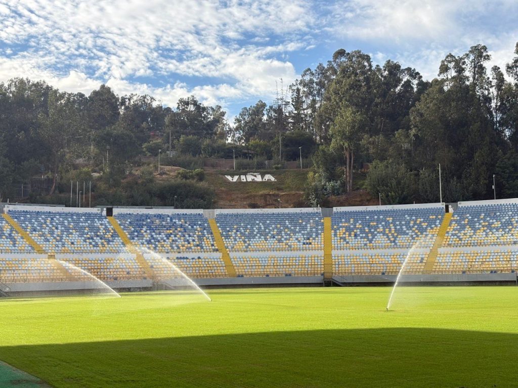 Imagen principal: Cancha de estadio Sausalito está lista para recibir partido de Everton v/s Limache