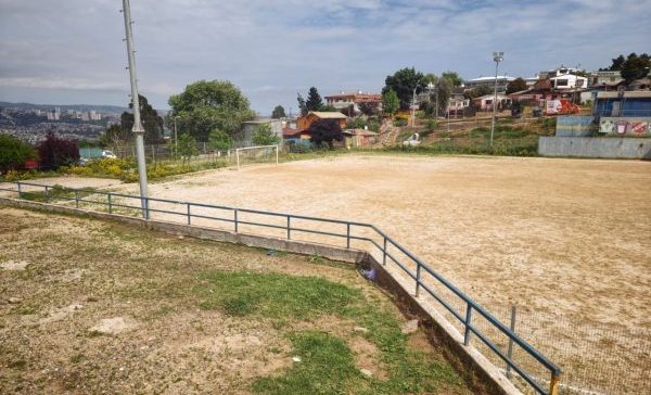 Imagen de la noticia Importantes mejoras tendrá cancha El Maitén de Miraflores Alto tras proyecto municipal que iniciará obras próximamente