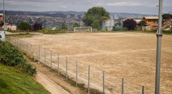 Imagen de la noticia Importantes mejoras tendrá cancha El Maitén de Miraflores Alto tras proyecto municipal que iniciará obras próximamente